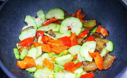 佛手瓜和腊肉能一起吃吗,健康搭配的美食探索