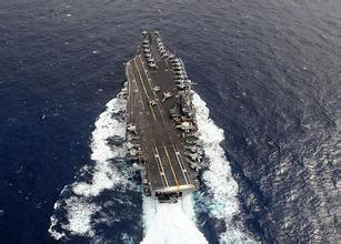 海军演习吃瓜群众,吃瓜群众围观盛况